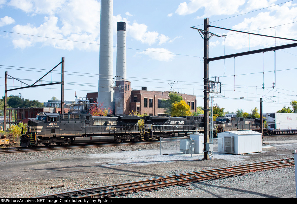 29G rolls in front of the Paxton Creek Cogeneration Plant